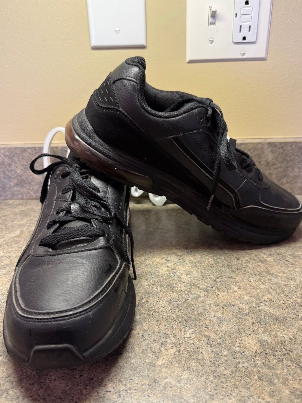 Avia Mens Brendan O2 Air enduropro Comfort Athletic Shoes Size 11